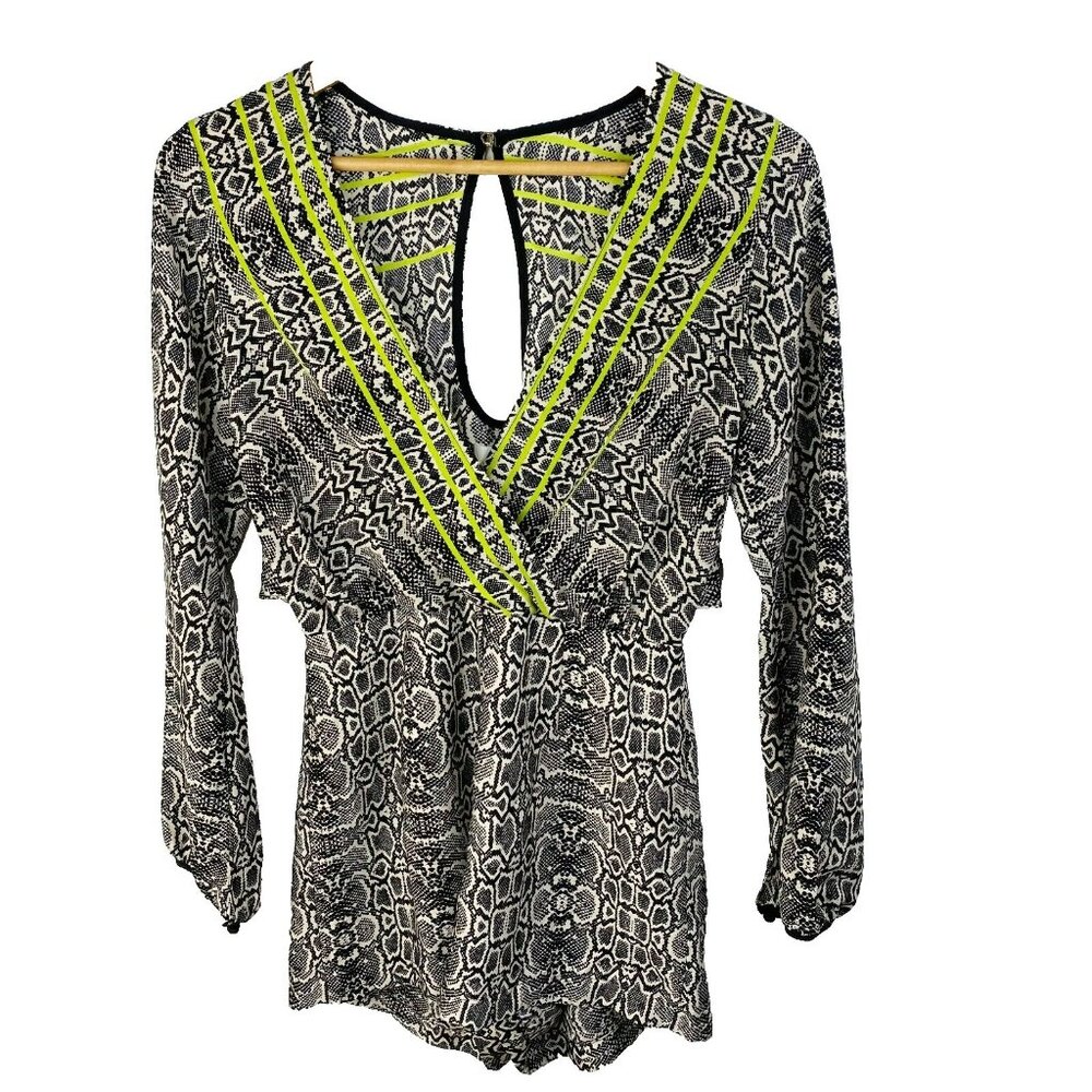 Dolce Vita DV Shorts Romper Size Small Calissi Snake Skin Print Surplice Neck